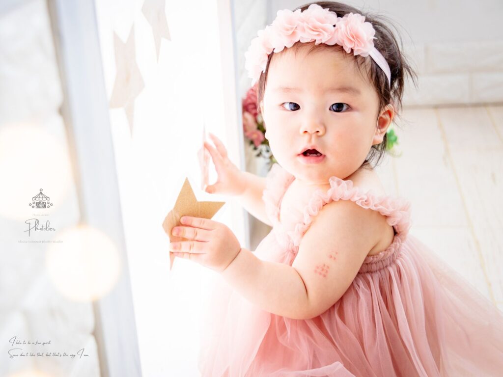 １歳のお誕生日の女の子